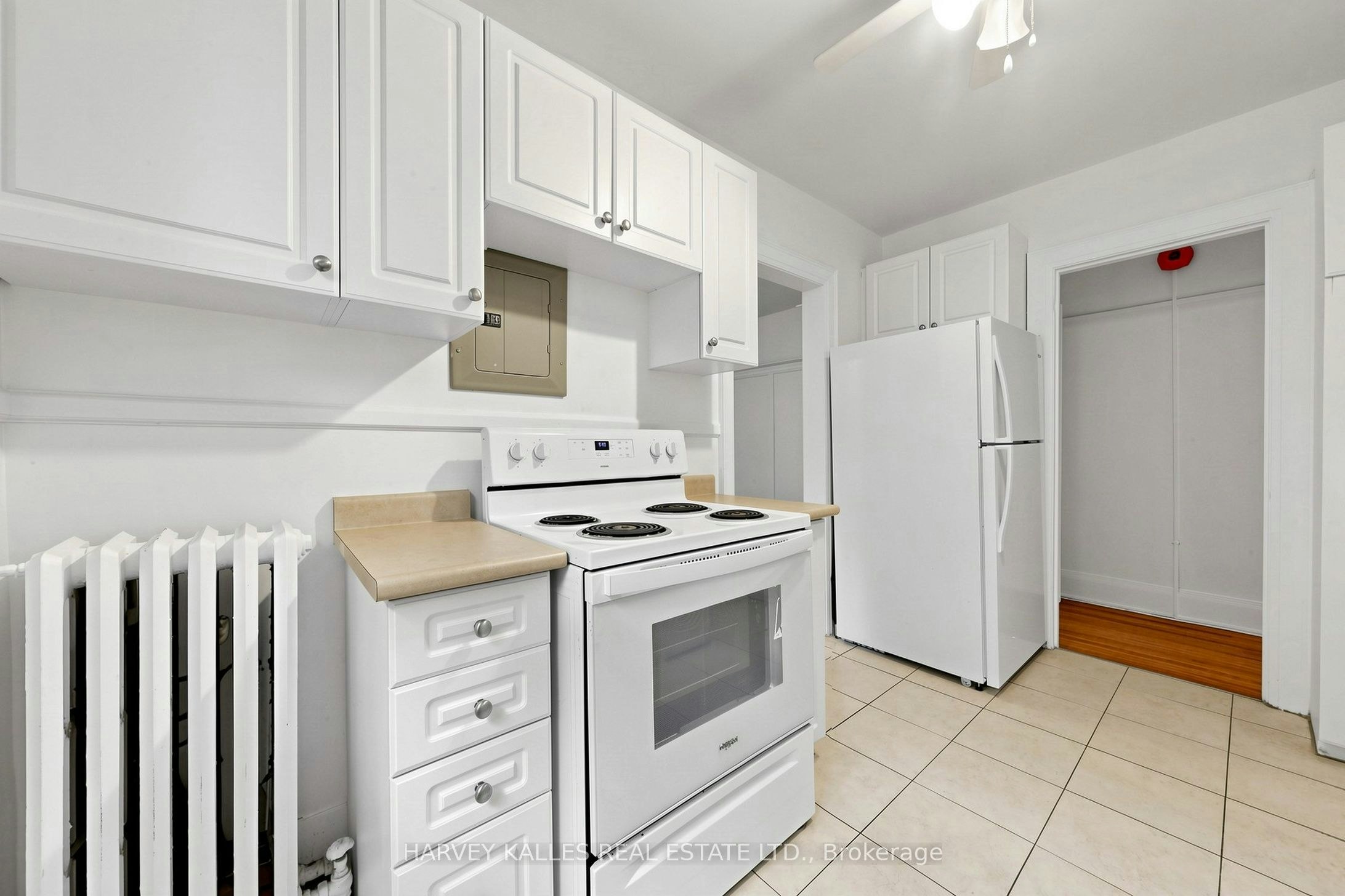 South 2nd-163 Highbourne Road, Toronto, ON, M5P 2J8 - 22