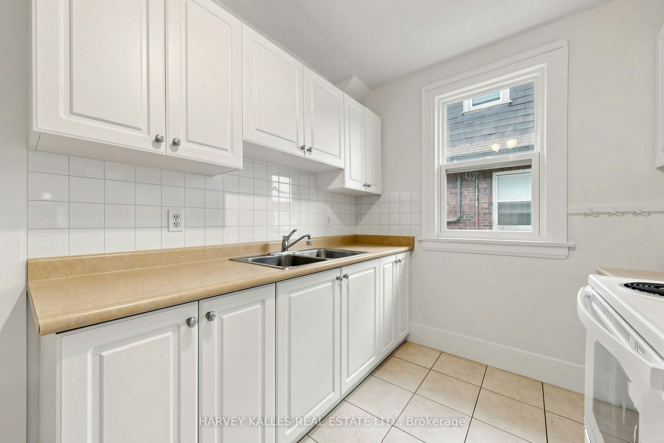 South 2nd-163 Highbourne Road, Toronto, ON, M5P 2J8 - 19