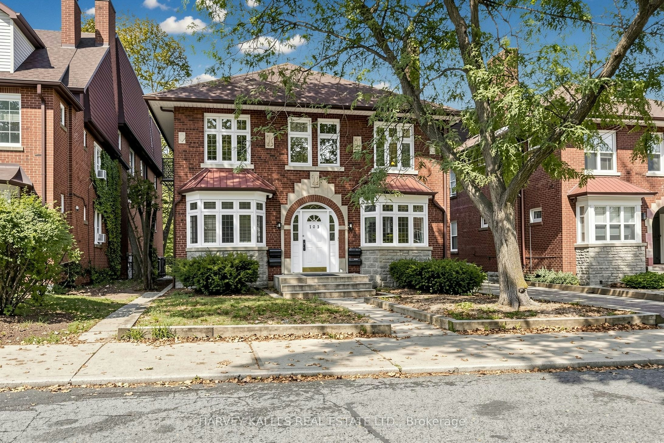 South 2nd-163 Highbourne Road, Toronto, ON, M5P 2J8 - 4