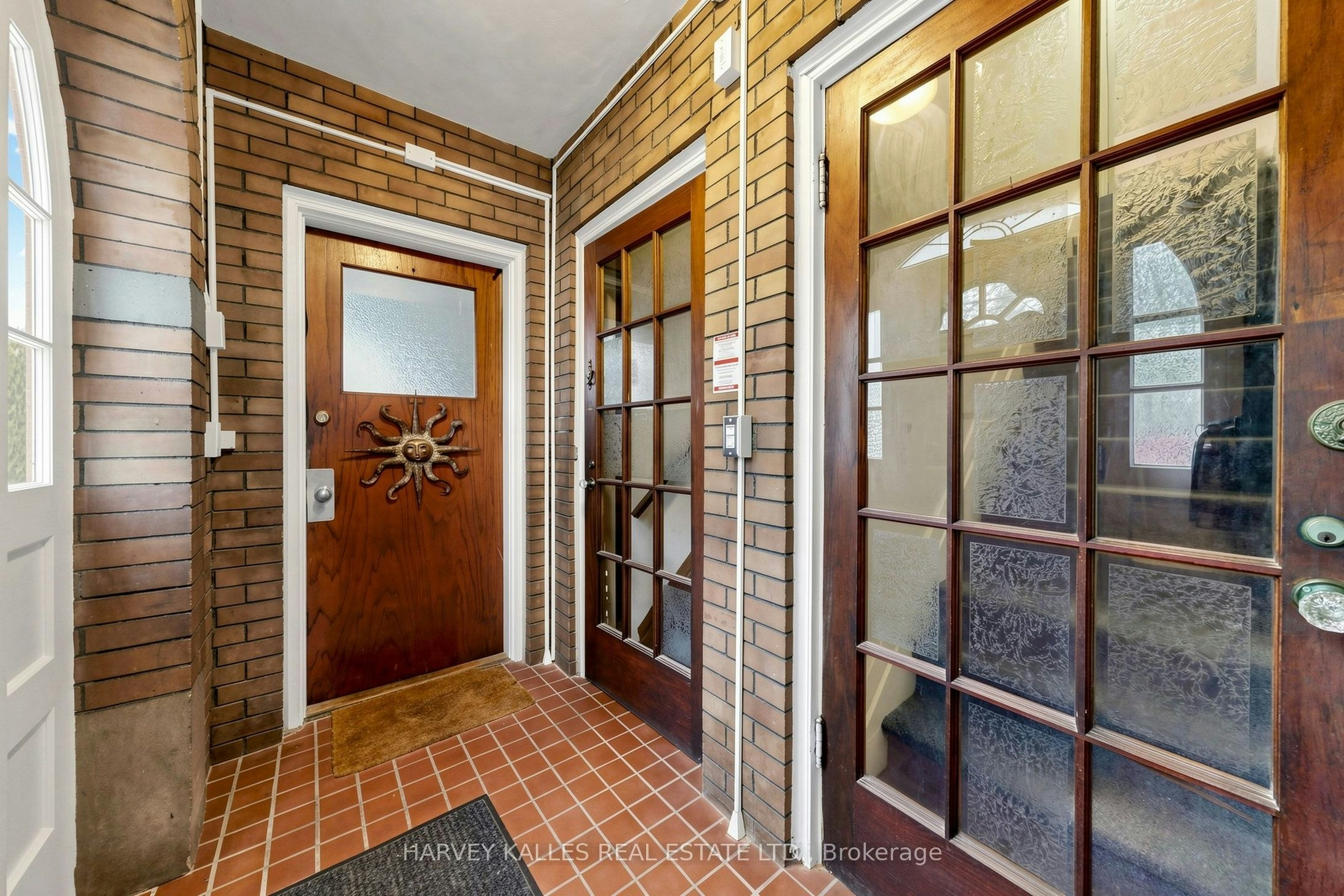 South 2nd-163 Highbourne Road, Toronto, ON, M5P 2J8 - 7