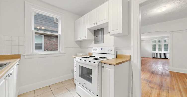 South 2nd-163 Highbourne Road, Toronto, ON, M5P 2J8 - 20