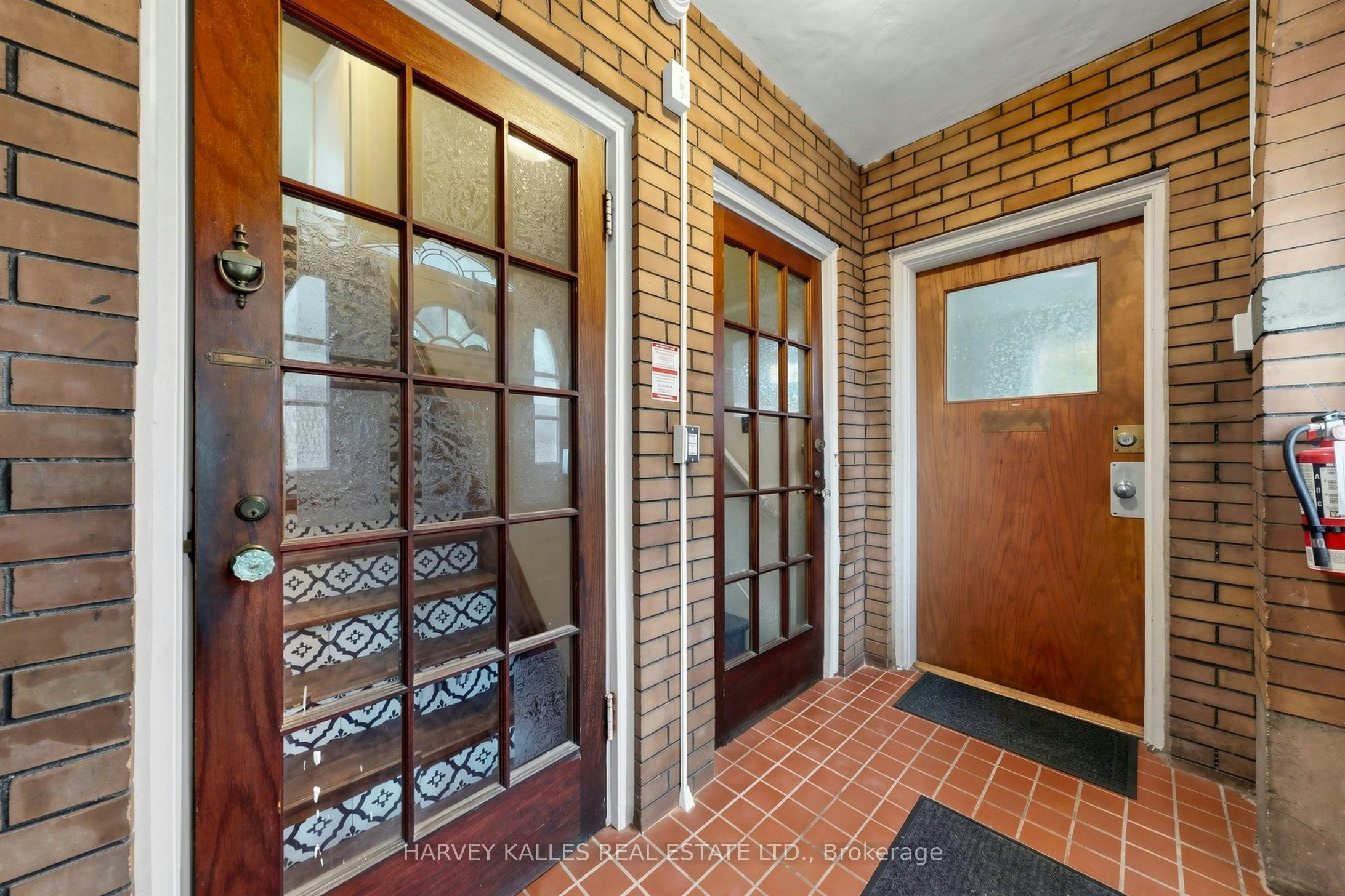 South 2nd-163 Highbourne Road, Toronto, ON, M5P 2J8 - 8