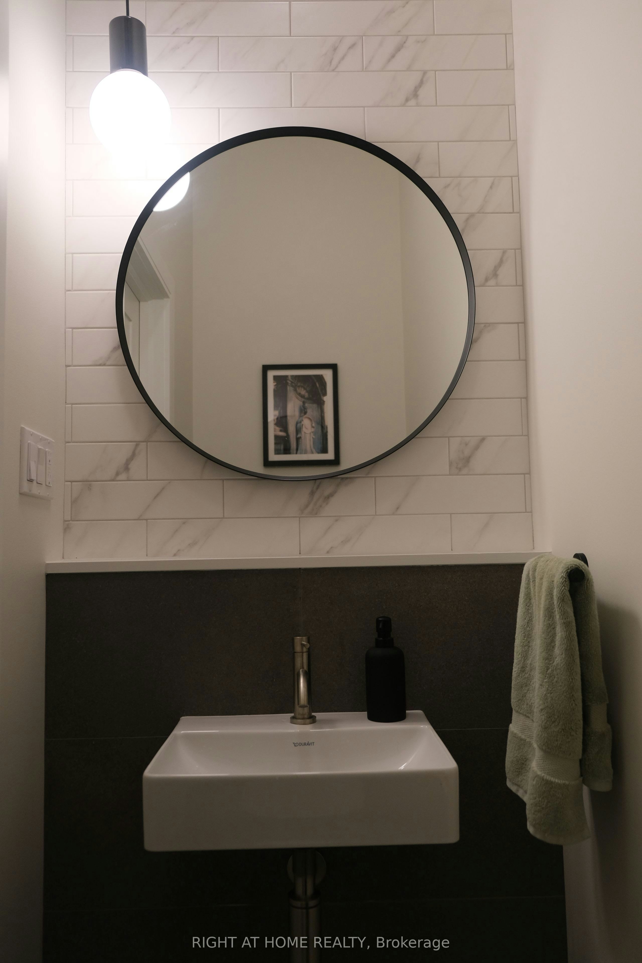2-41 Spruce Street, Toronto, ON, M5A 2H8 - 4
