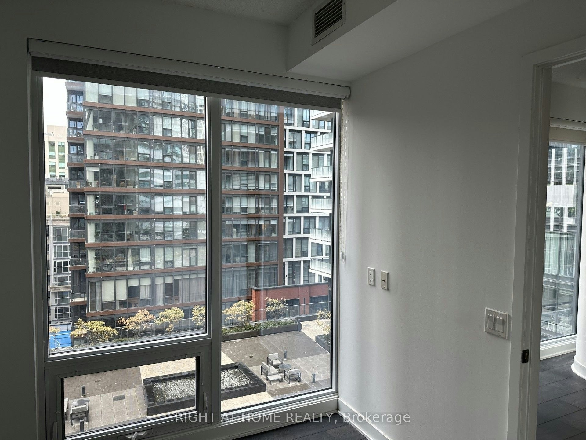 1202-125 Blue Jays Way, Toronto, ON, M5V 0N5 - 14