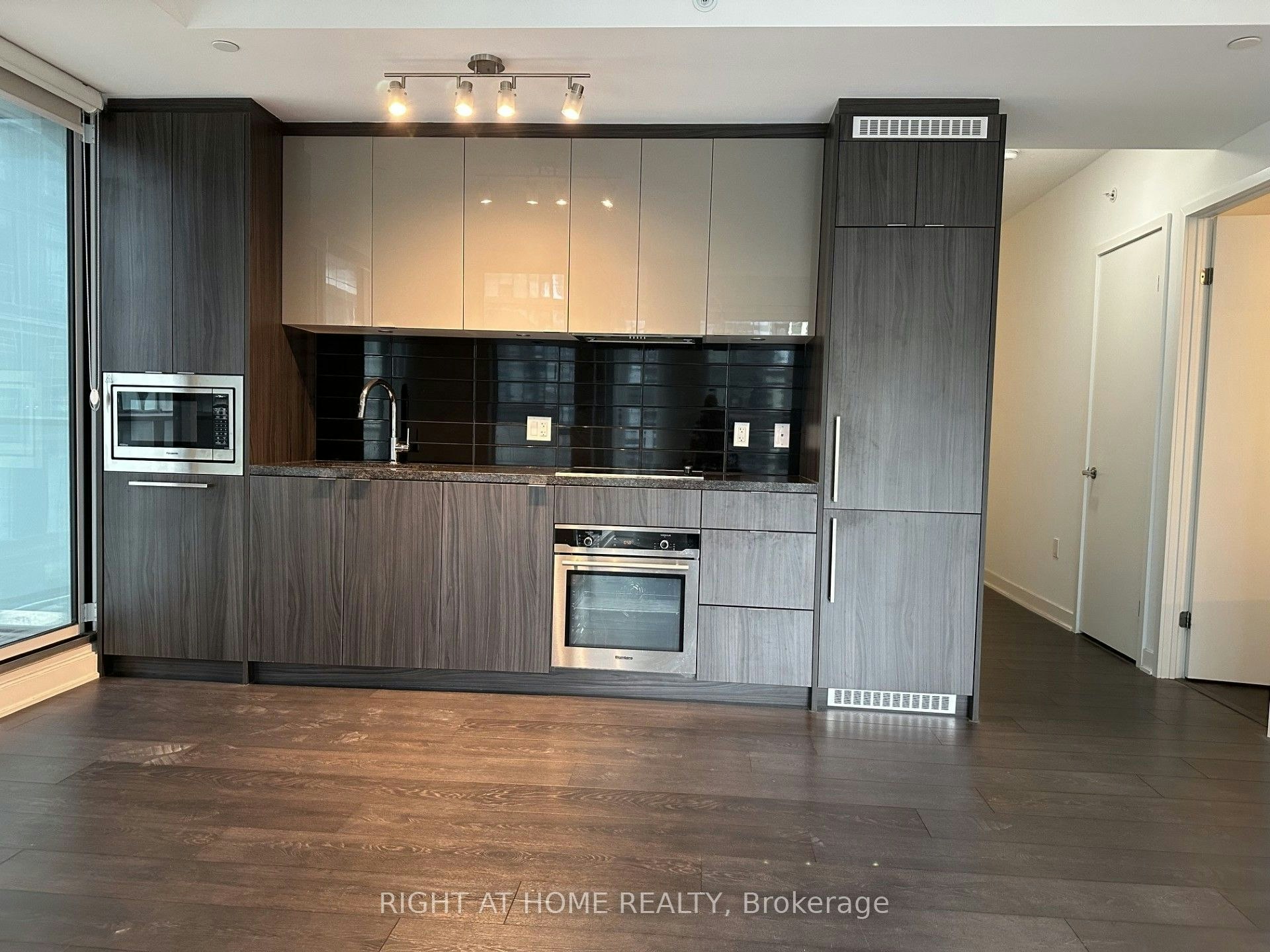 1202-125 Blue Jays Way, Toronto, ON, M5V 0N5 - 15