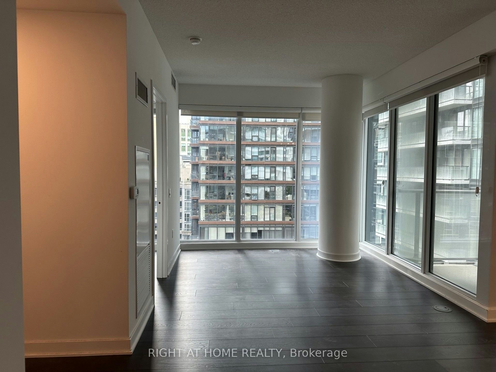 1202-125 Blue Jays Way, Toronto, ON, M5V 0N5 - 11