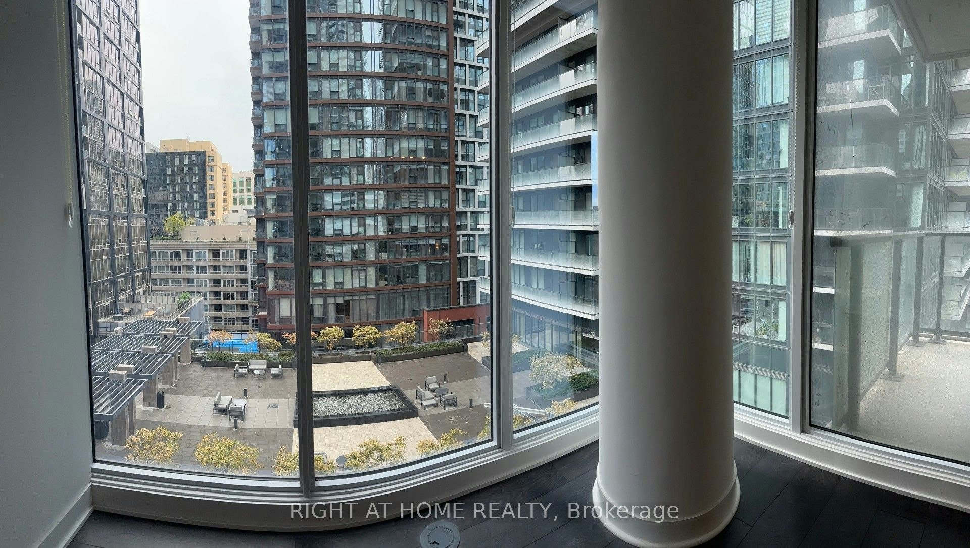 1202-125 Blue Jays Way, Toronto, ON, M5V 0N5 - 17