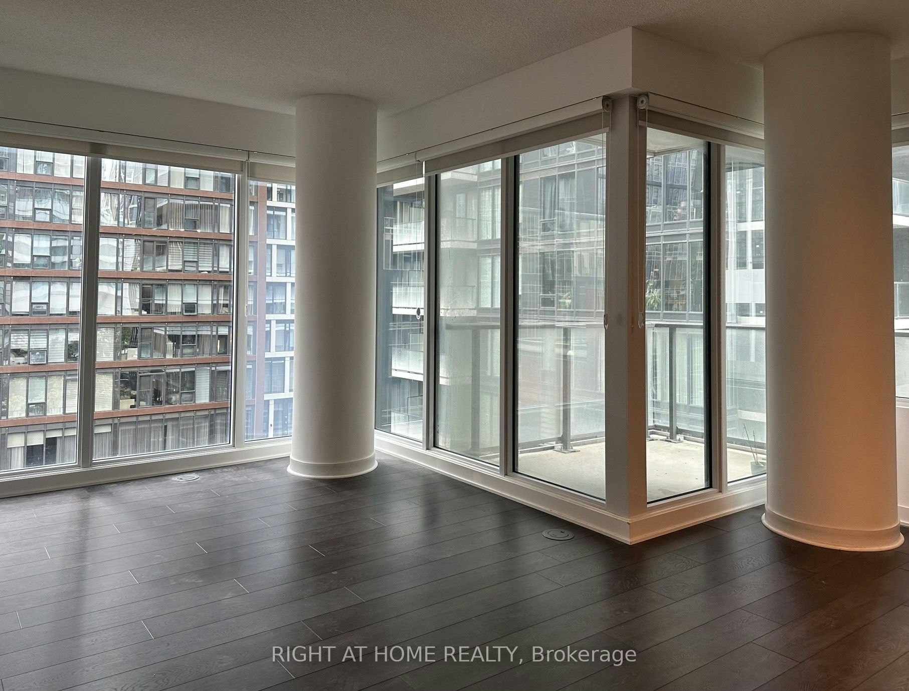 1202-125 Blue Jays Way, Toronto, ON, M5V 0N5 - 12