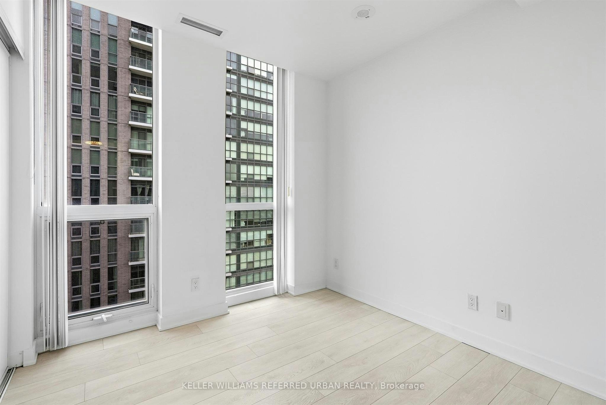 2207-6 Sonic Way, Toronto, ON, M3C 0P1 - 10