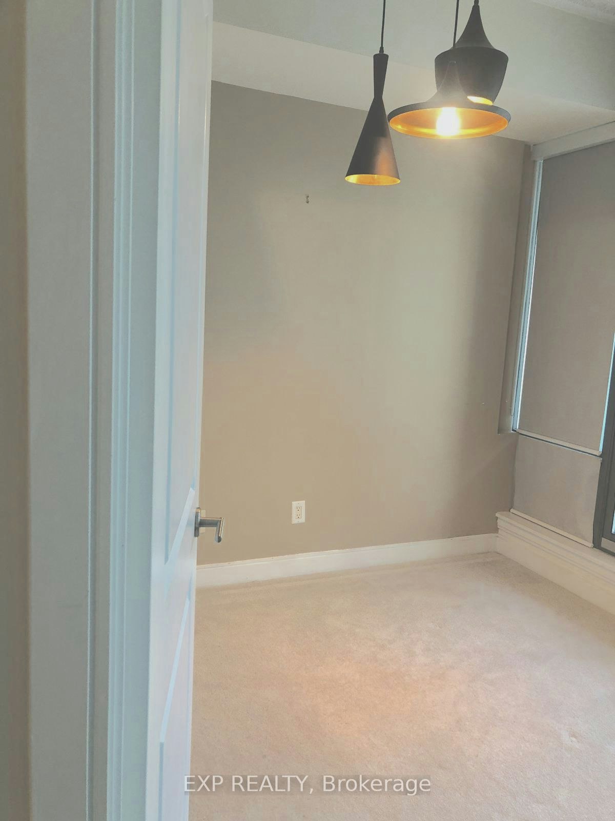 209-18 Yorkville Avenue, Toronto, ON, M4W 3Y8 - 3