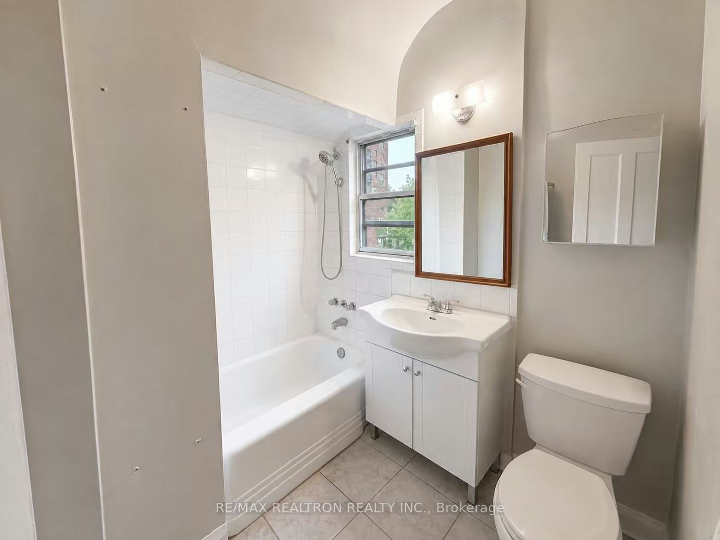 2611-15 Ellerslie Avenue, Toronto, ON, M2N 0L7 - 9