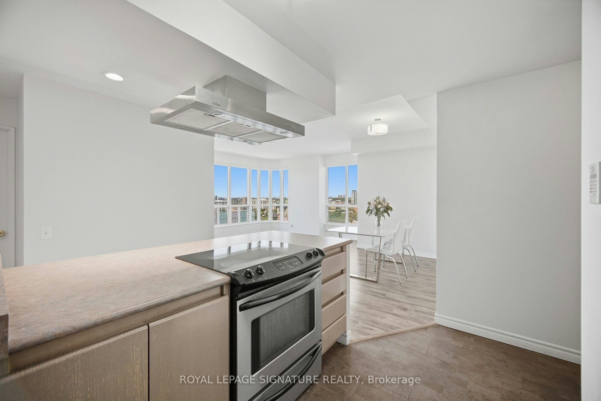 3603-750 Bay Street, Toronto, ON, M5G 1N6 - 12