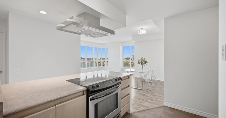 3603-750 Bay Street, Toronto, ON, M5G 1N6 - 12