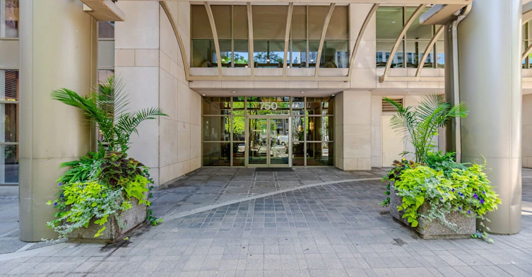 3603-750 Bay Street, Toronto, ON, M5G 1N6 - 2