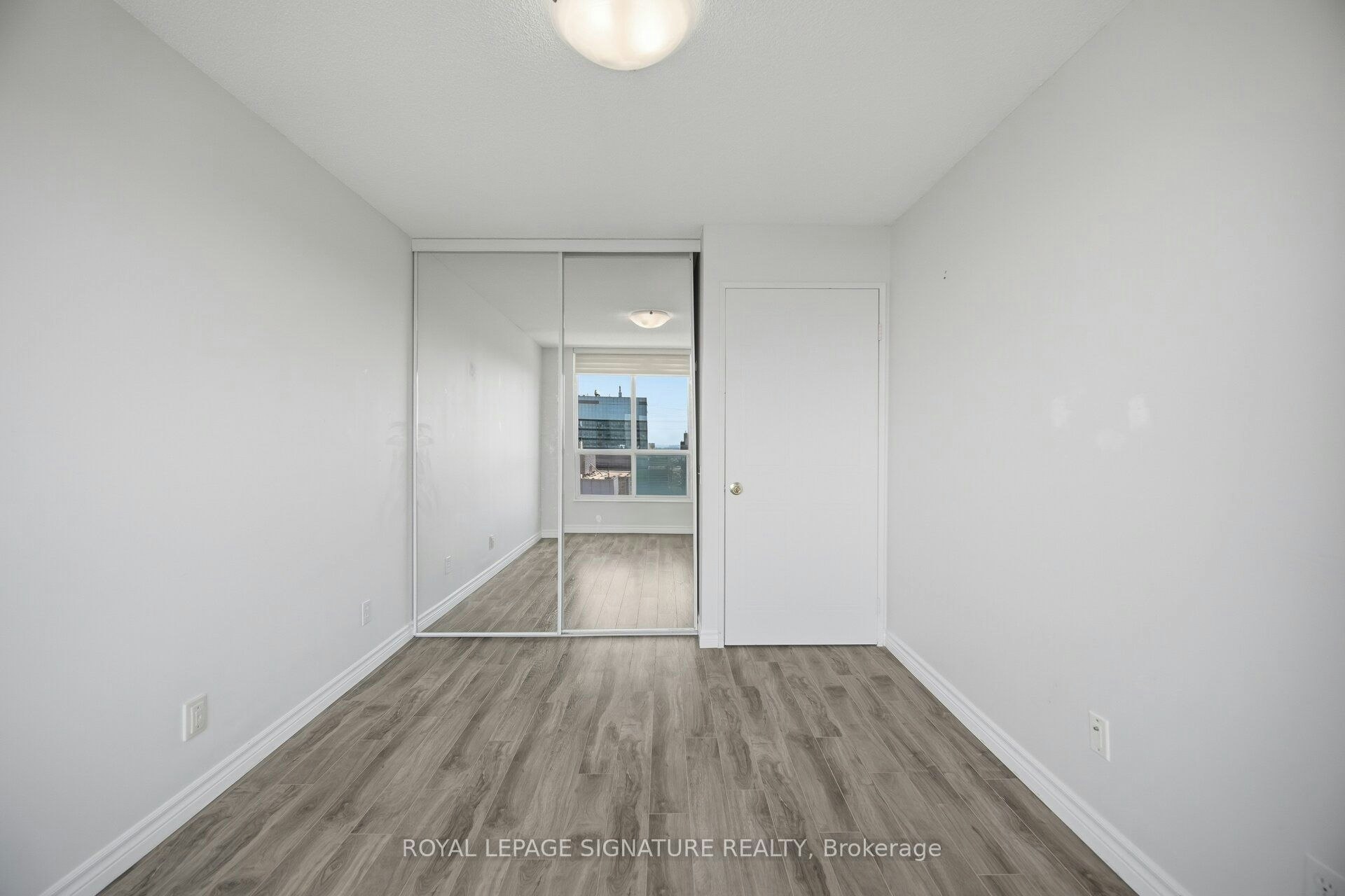 3603-750 Bay Street, Toronto, ON, M5G 1N6 - 24