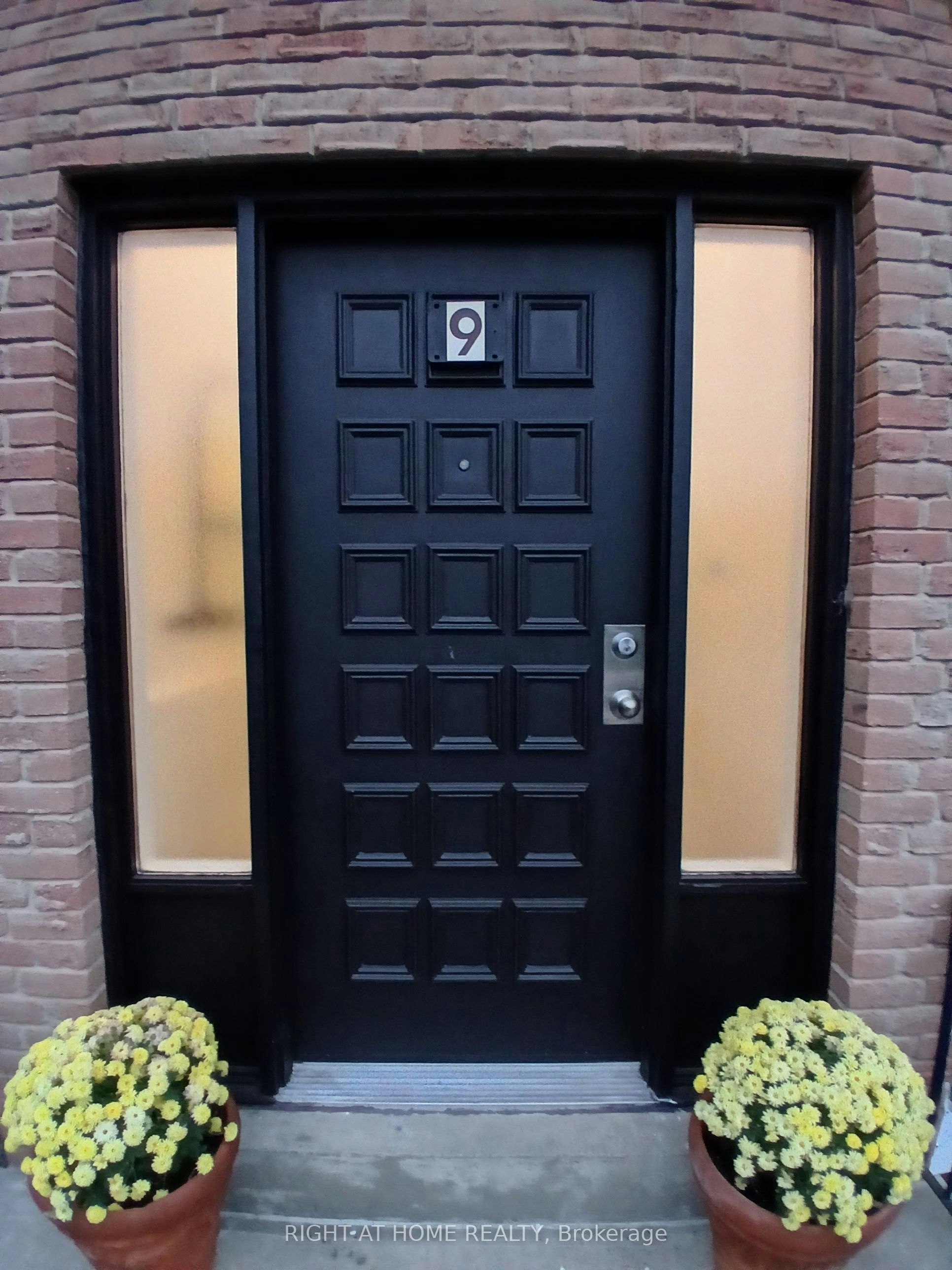 9 Ivan Nelson Drive, Toronto, ON, M2R 3P6