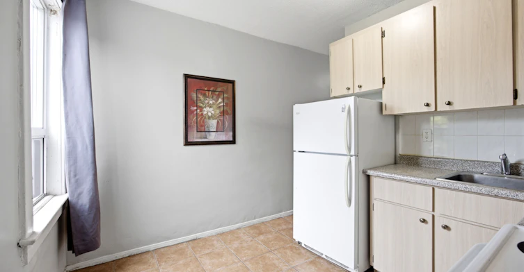 2-285 Oakwood Avenue, Toronto, ON, M6E 2V3 - 6