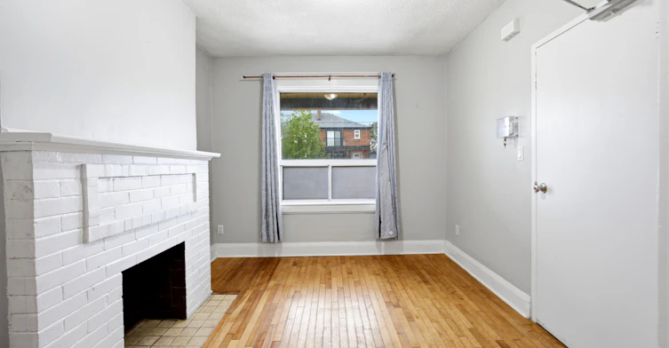 2-285 Oakwood Avenue, Toronto, ON, M6E 2V3 - 3