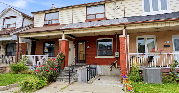 2-285 Oakwood Avenue, Toronto, ON, M6E 2V3