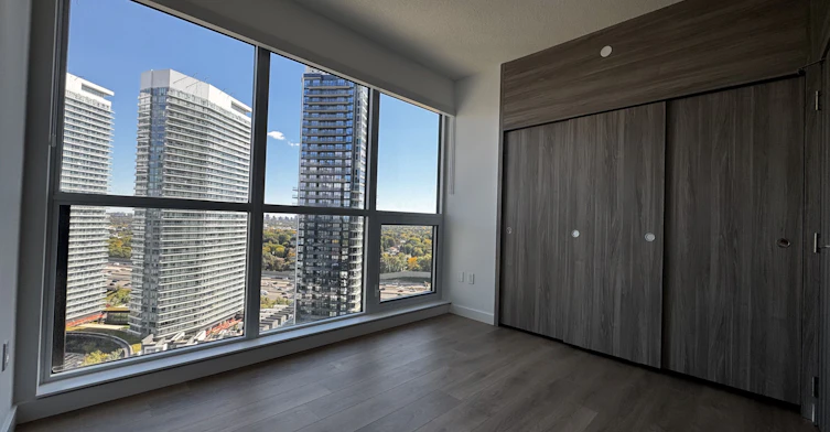2015-18 Esther Shrine Boulevard, Toronto, ON, M2K 0J7 - 11