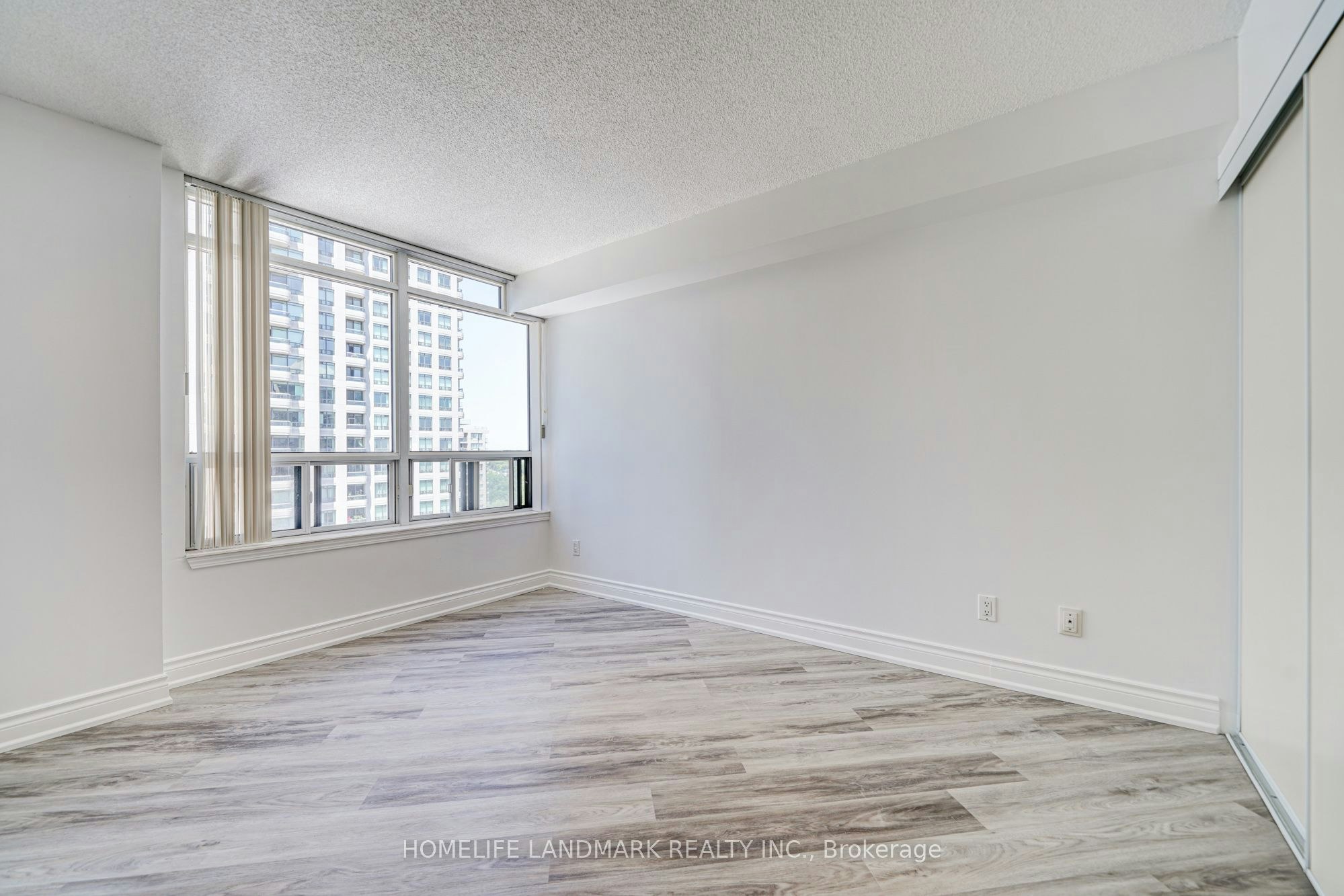 1006-8 Hillcrest Avenue, Toronto, ON, M2N 6Y6 - 22