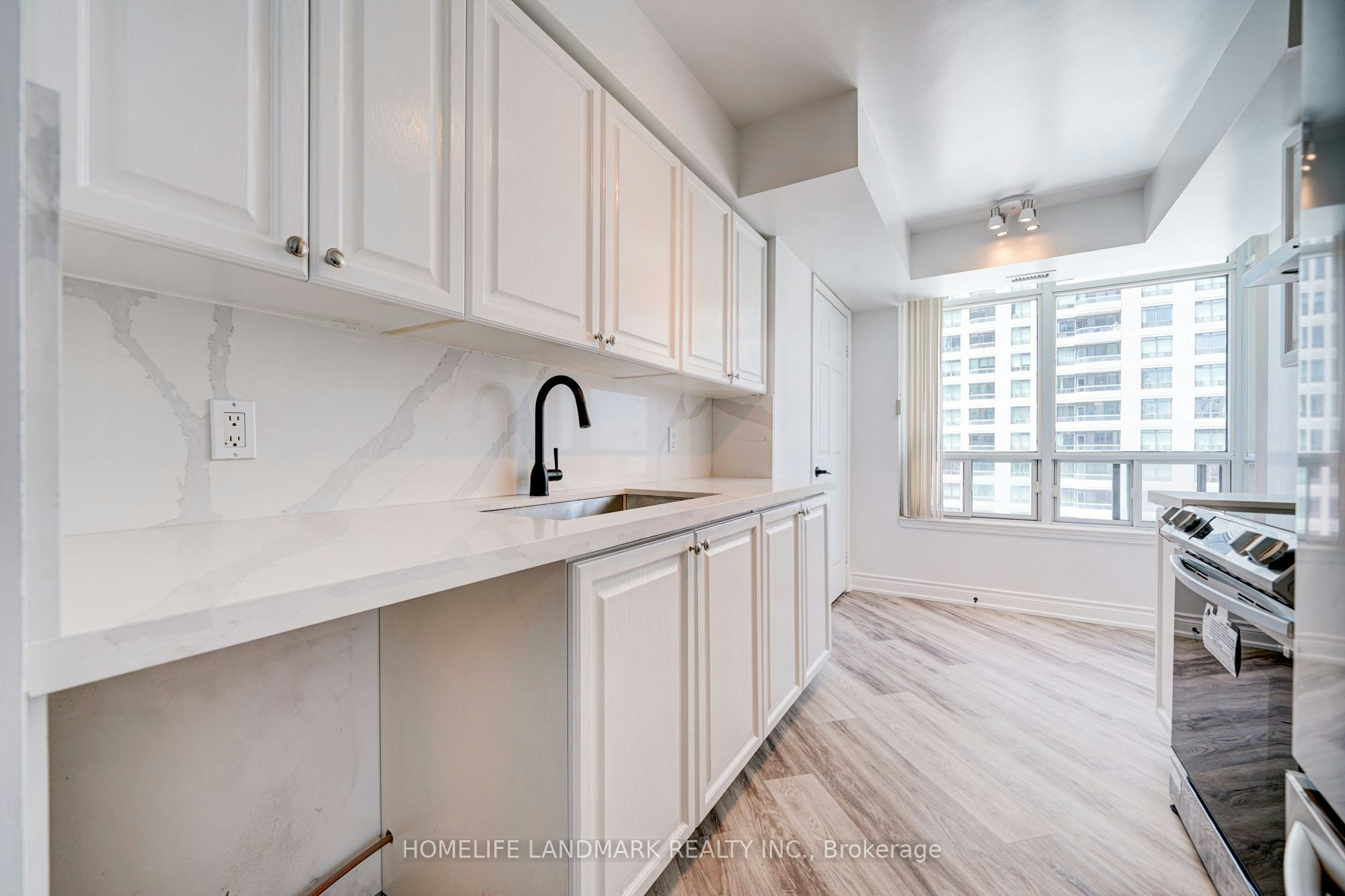 1006-8 Hillcrest Avenue, Toronto, ON, M2N 6Y6 - 10