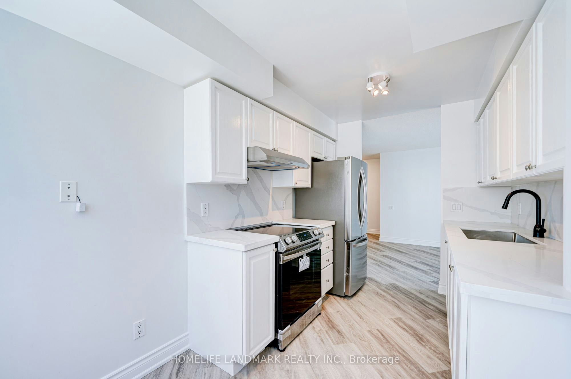 1006-8 Hillcrest Avenue, Toronto, ON, M2N 6Y6 - 17