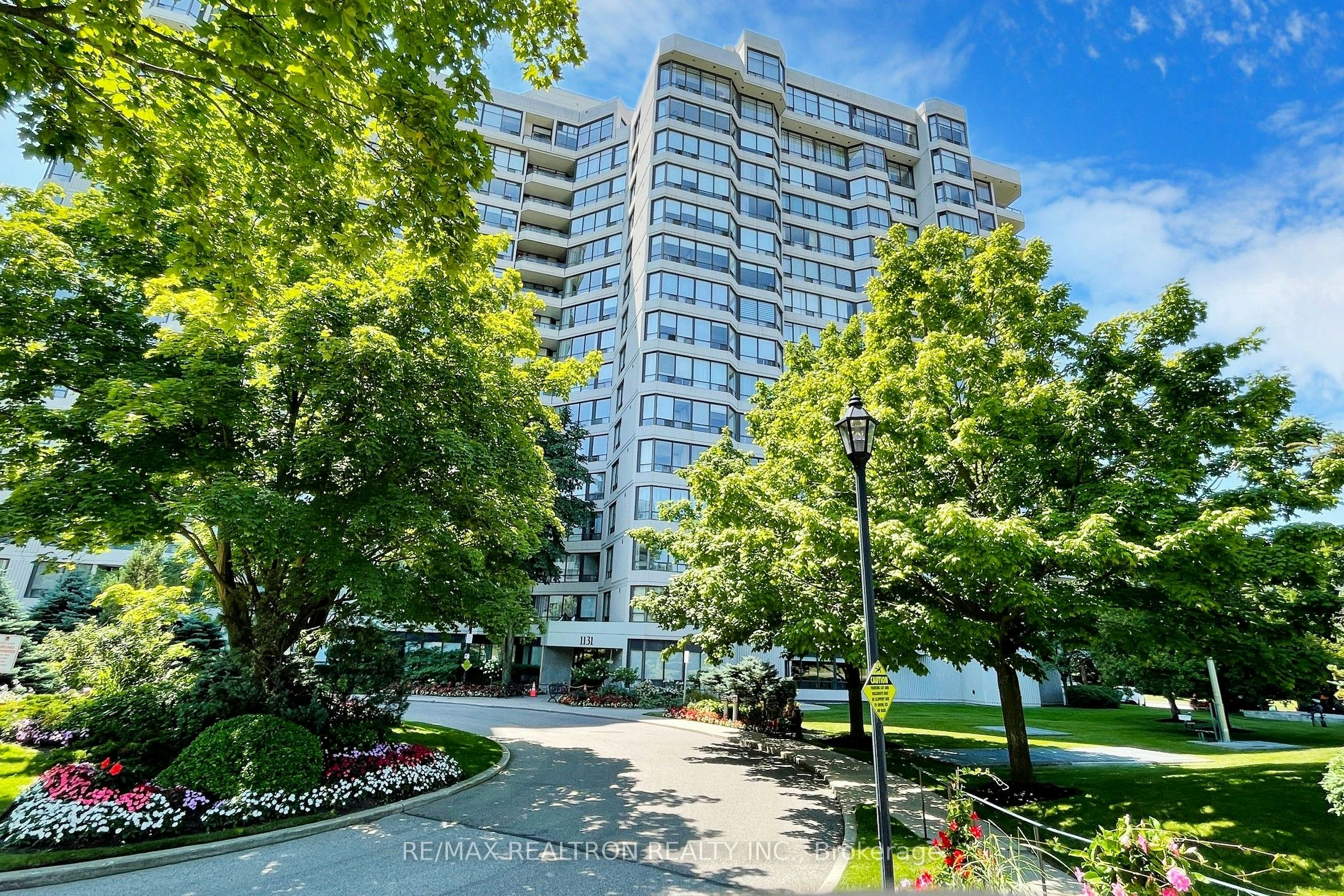 407-1131 Steeles Avenue W, Vaughan, ON, M2R 3W8