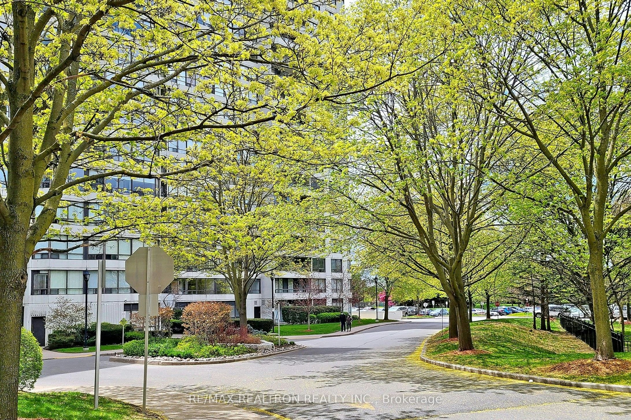 407-1131 Steeles Avenue W, Vaughan, ON, M2R 3W8 - 32