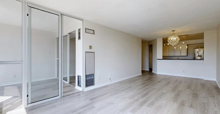 407-1131 Steeles Avenue W, Vaughan, ON, M2R 3W8 - 7
