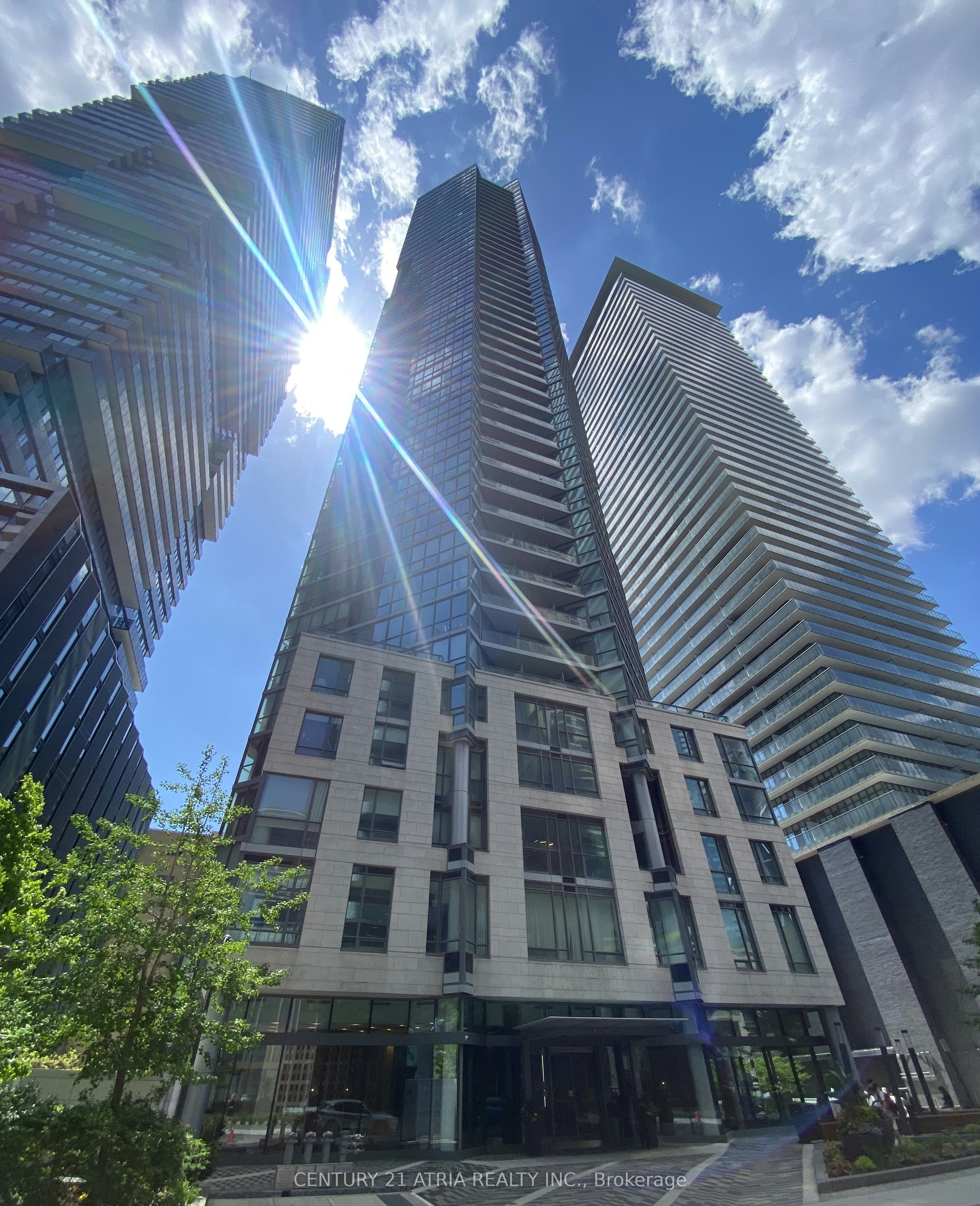 4215-45 Charles Street E, Toronto, ON, M4Y 0B8