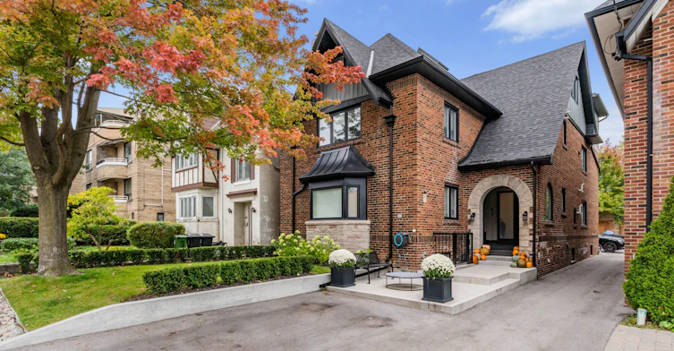 1-887 Avenue Road, Toronto, ON, M5P 2K7 - 2