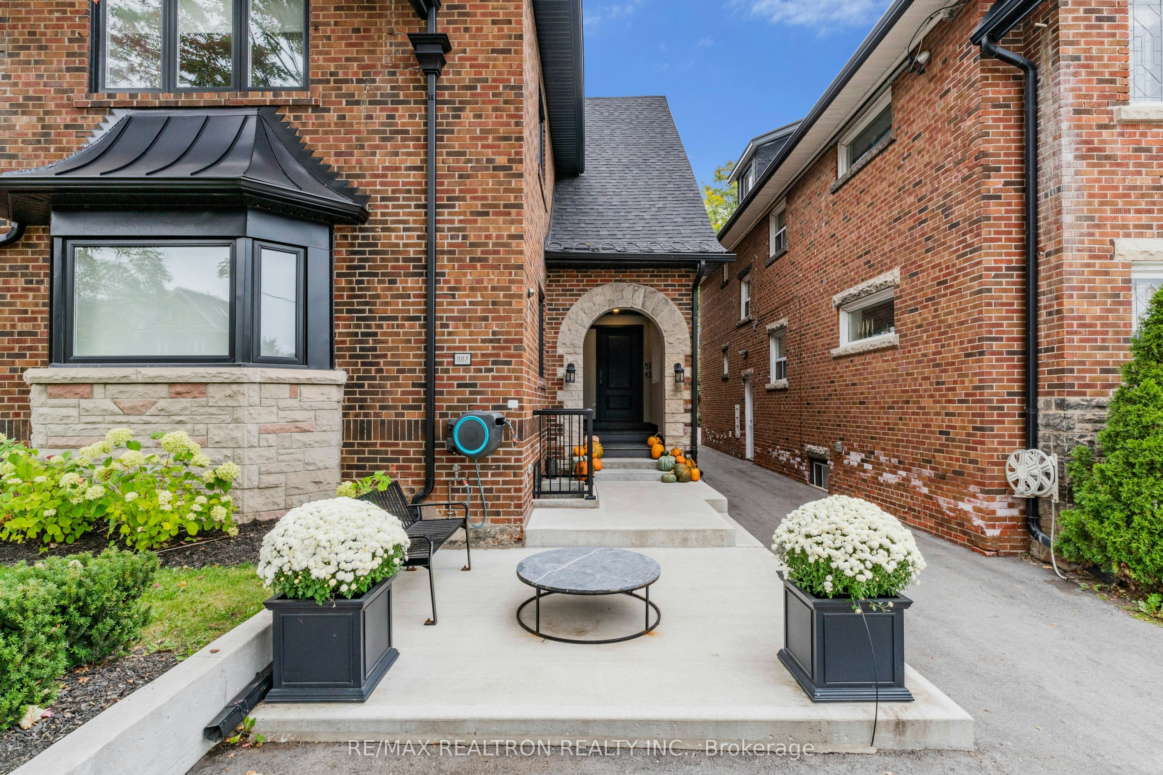 1-887 Avenue Road, Toronto, ON, M5P 2K7 - 3