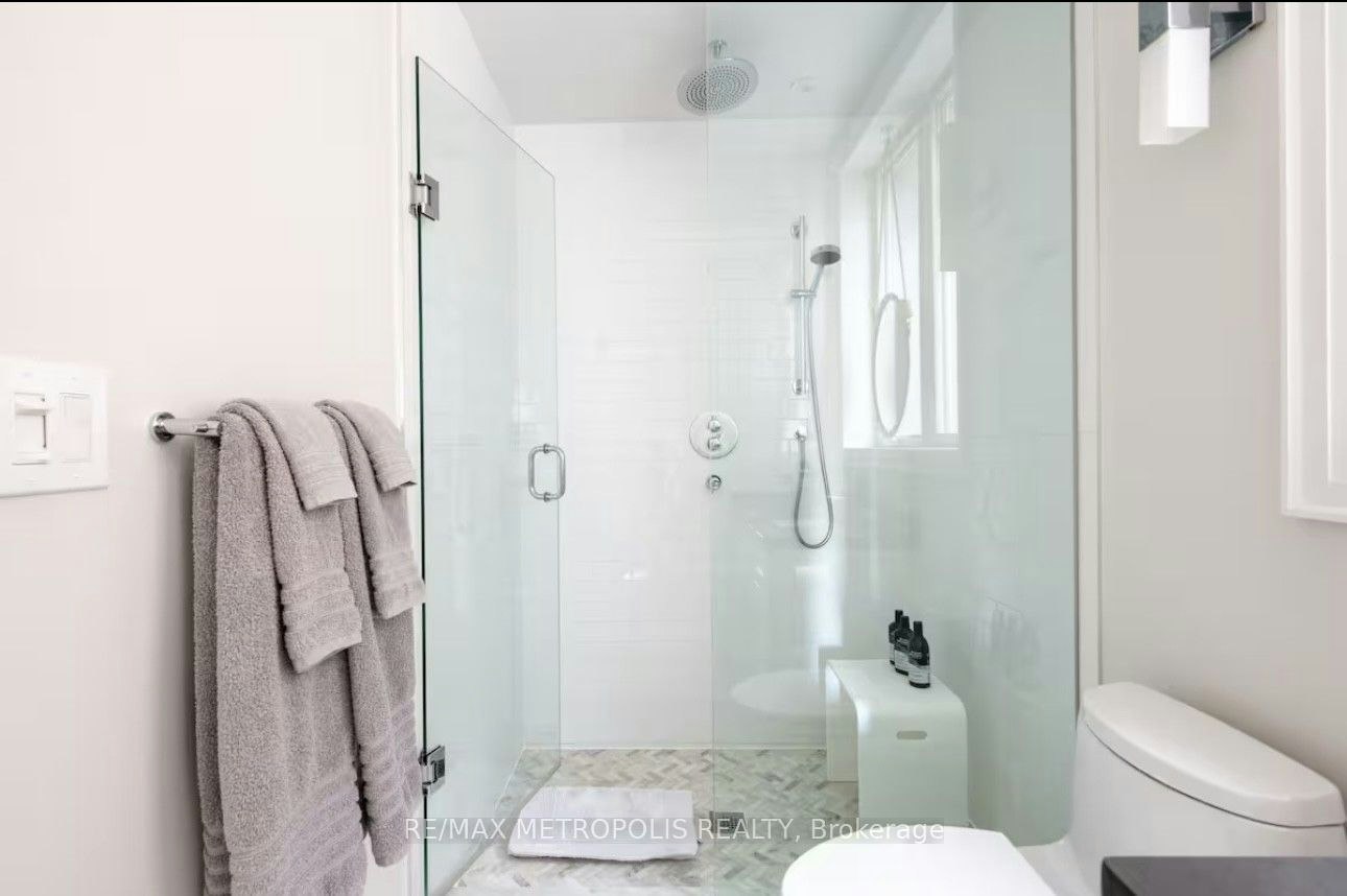 Main Floor-72 Grace Street, Toronto, ON, M6J 2S2 - 7
