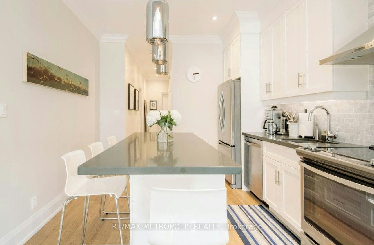 Main Floor-72 Grace Street, Toronto, ON, M6J 2S2 - 4