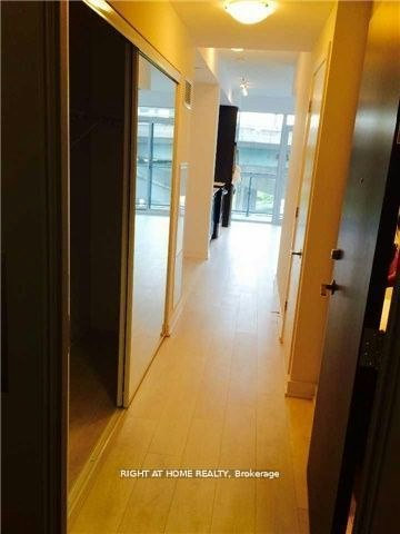 50 Bruyeres Mews, Toronto, ON, M5V 0G8 - 8