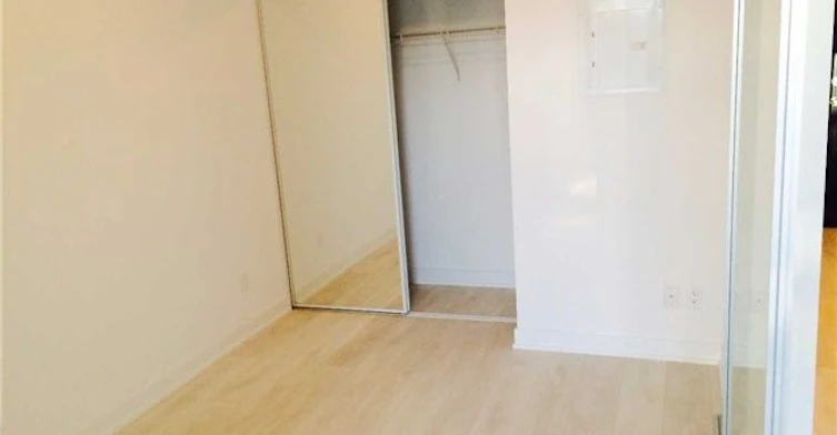 50 Bruyeres Mews, Toronto, ON, M5V 0G8 - 6