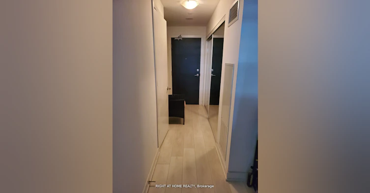 50 Bruyeres Mews, Toronto, ON, M5V 0G8 - 9