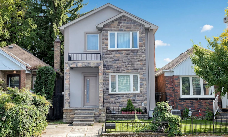 676 Vaughan Road