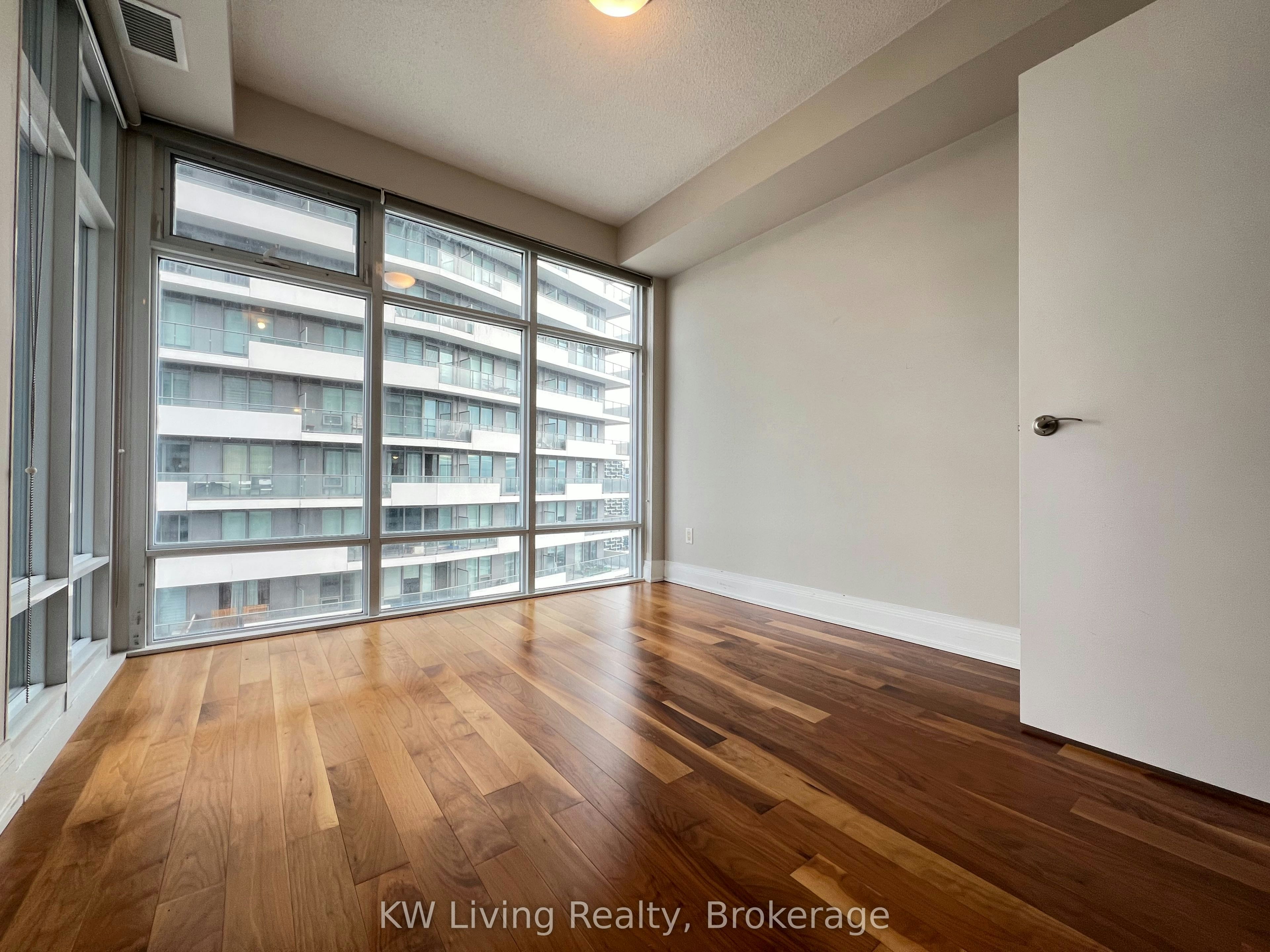 4008-2191 Yonge Street, Toronto, ON, M4S 3H8 - 3