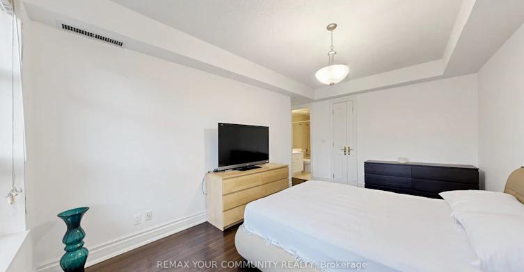 410-10 Old York Mills Road, Toronto, ON, M2P 2G9 - 38