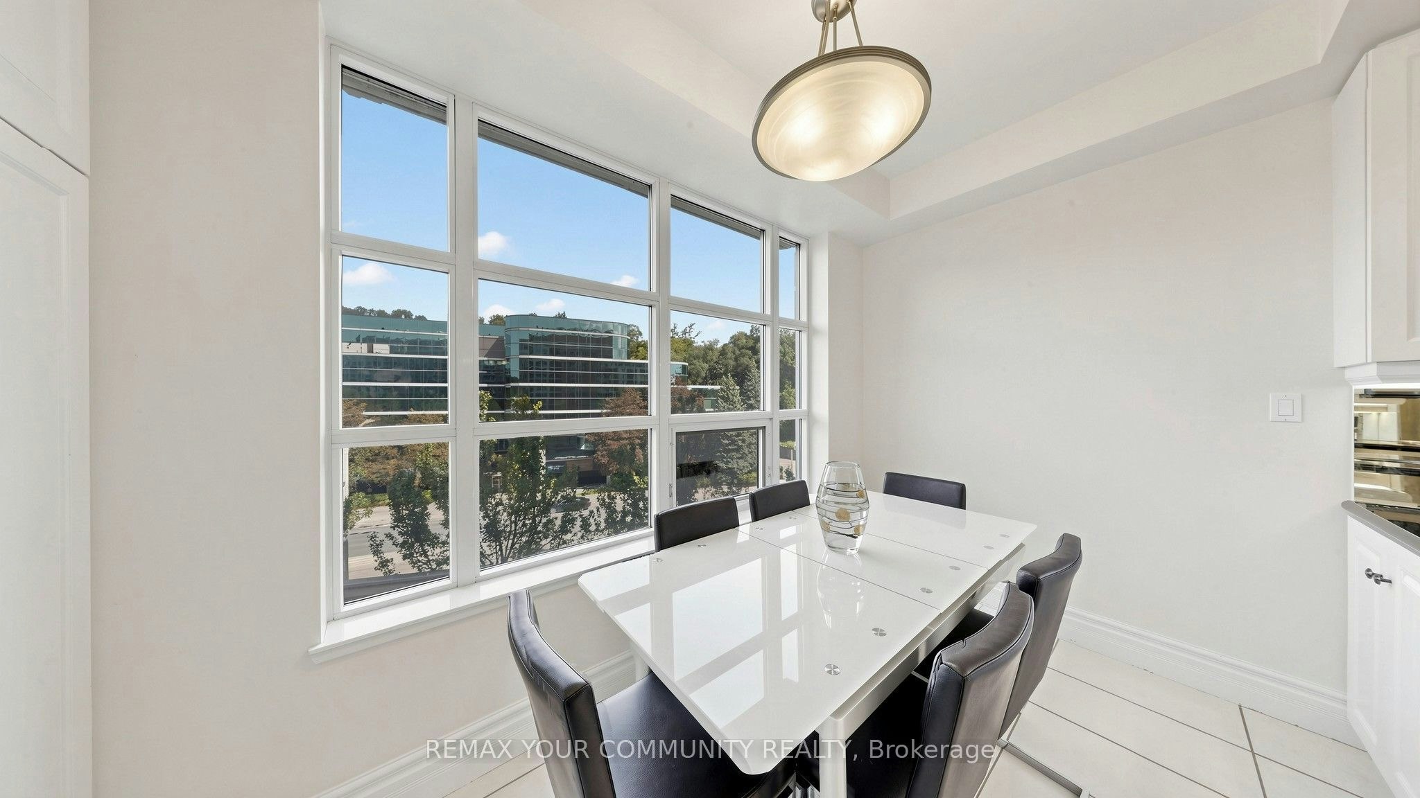 410-10 Old York Mills Road, Toronto, ON, M2P 2G9 - 18