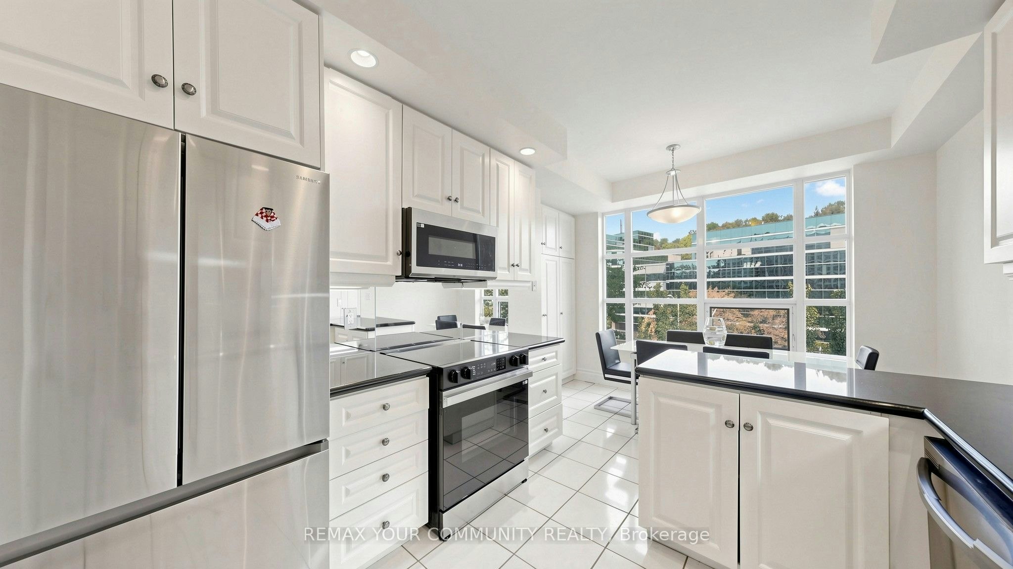 410-10 Old York Mills Road, Toronto, ON, M2P 2G9 - 10