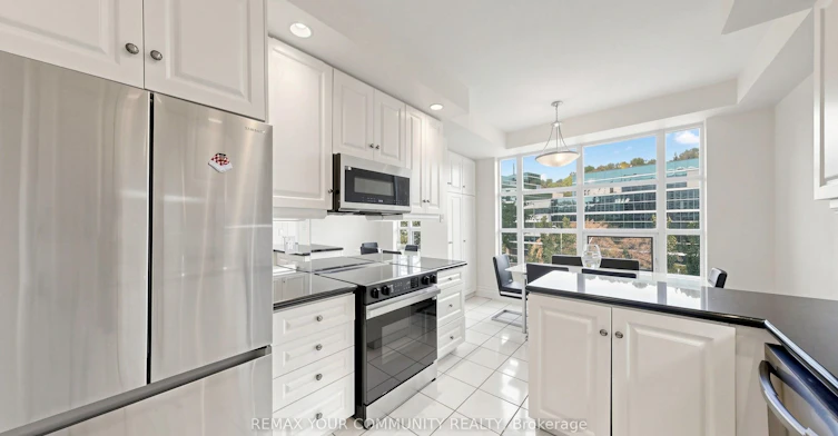 410-10 Old York Mills Road, Toronto, ON, M2P 2G9 - 10