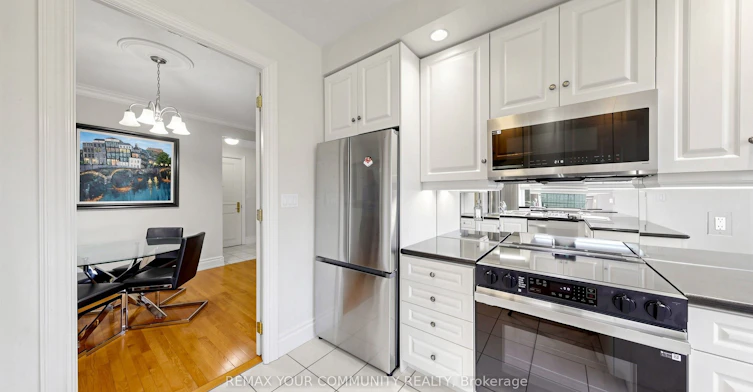 410-10 Old York Mills Road, Toronto, ON, M2P 2G9 - 13