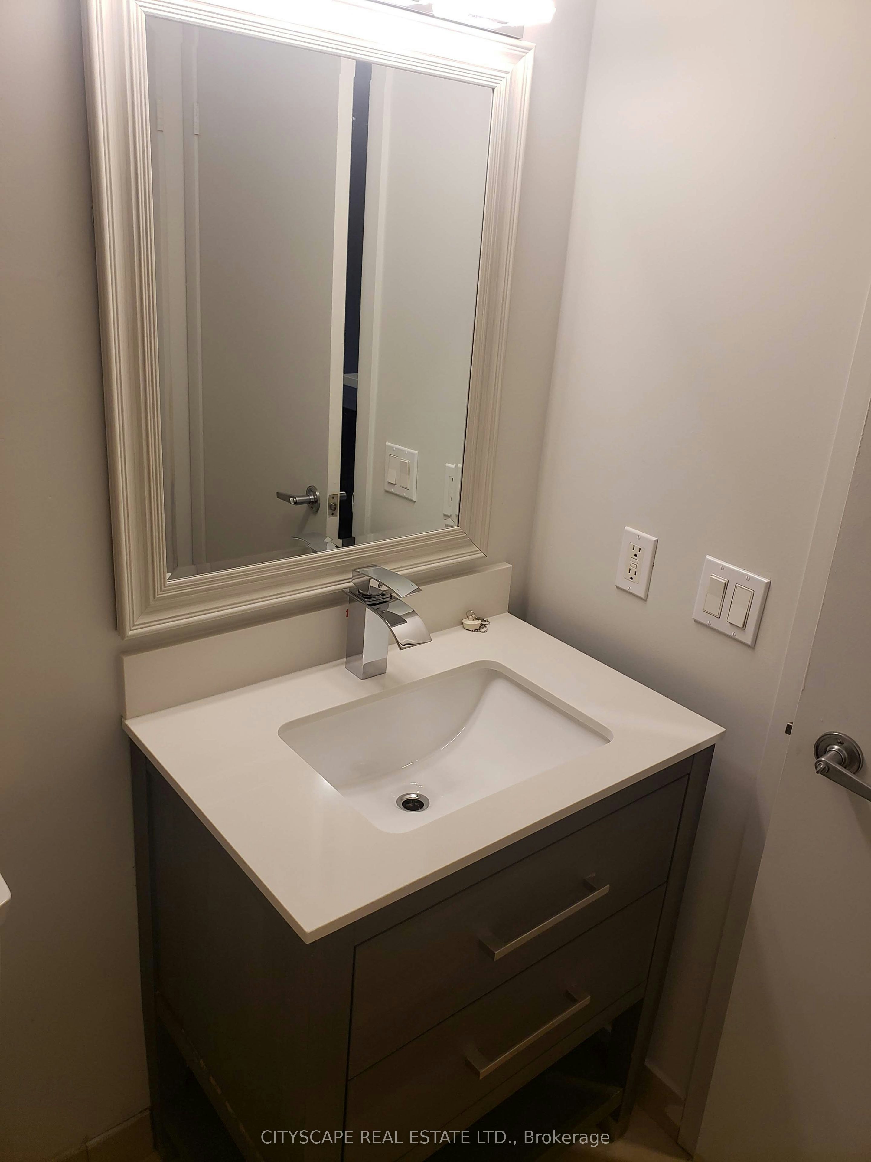 2911-81 Navy Wharf Court, Toronto, ON, M5V 3S2 - 10