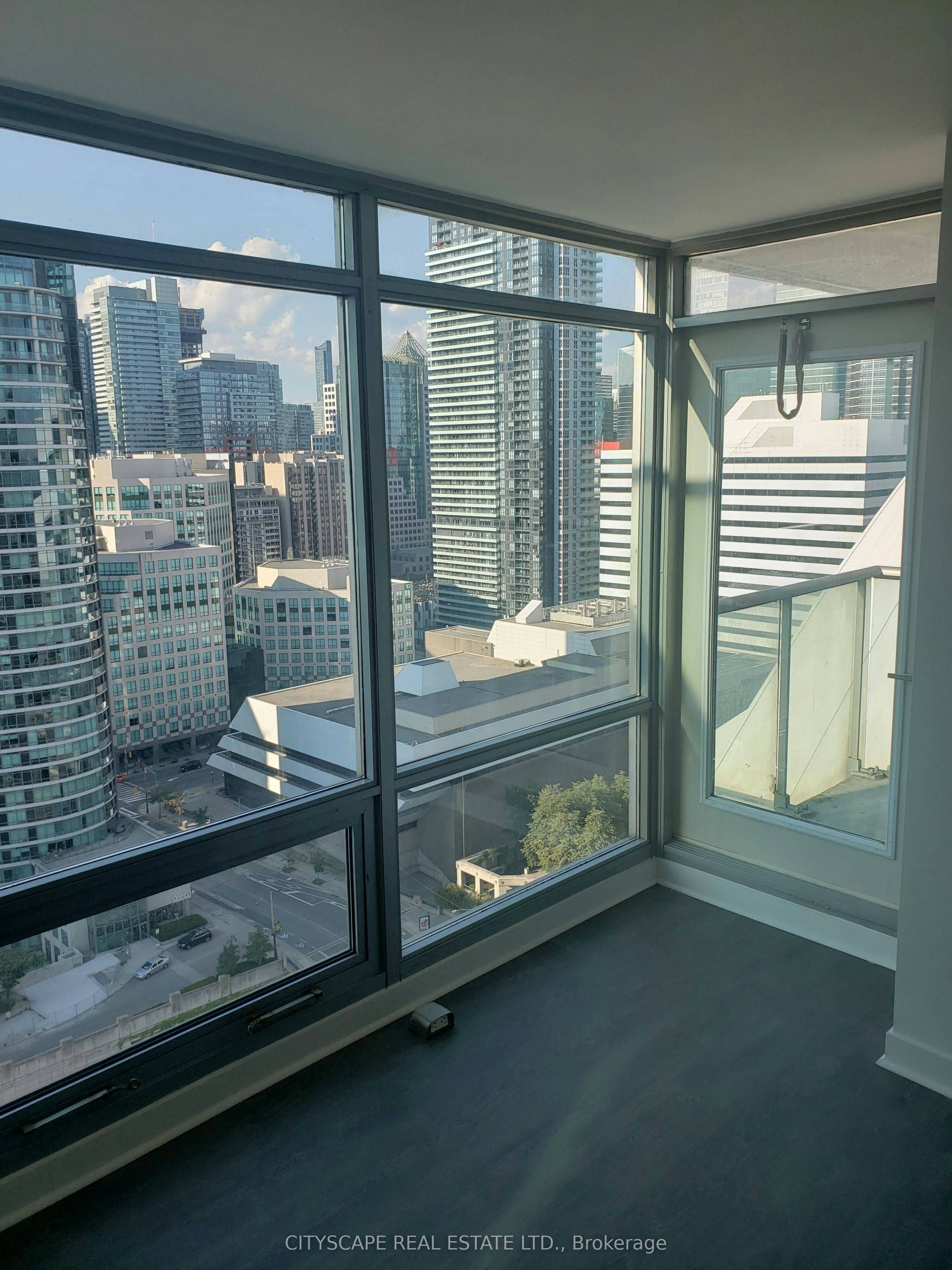2911-81 Navy Wharf Court, Toronto, ON, M5V 3S2 - 5