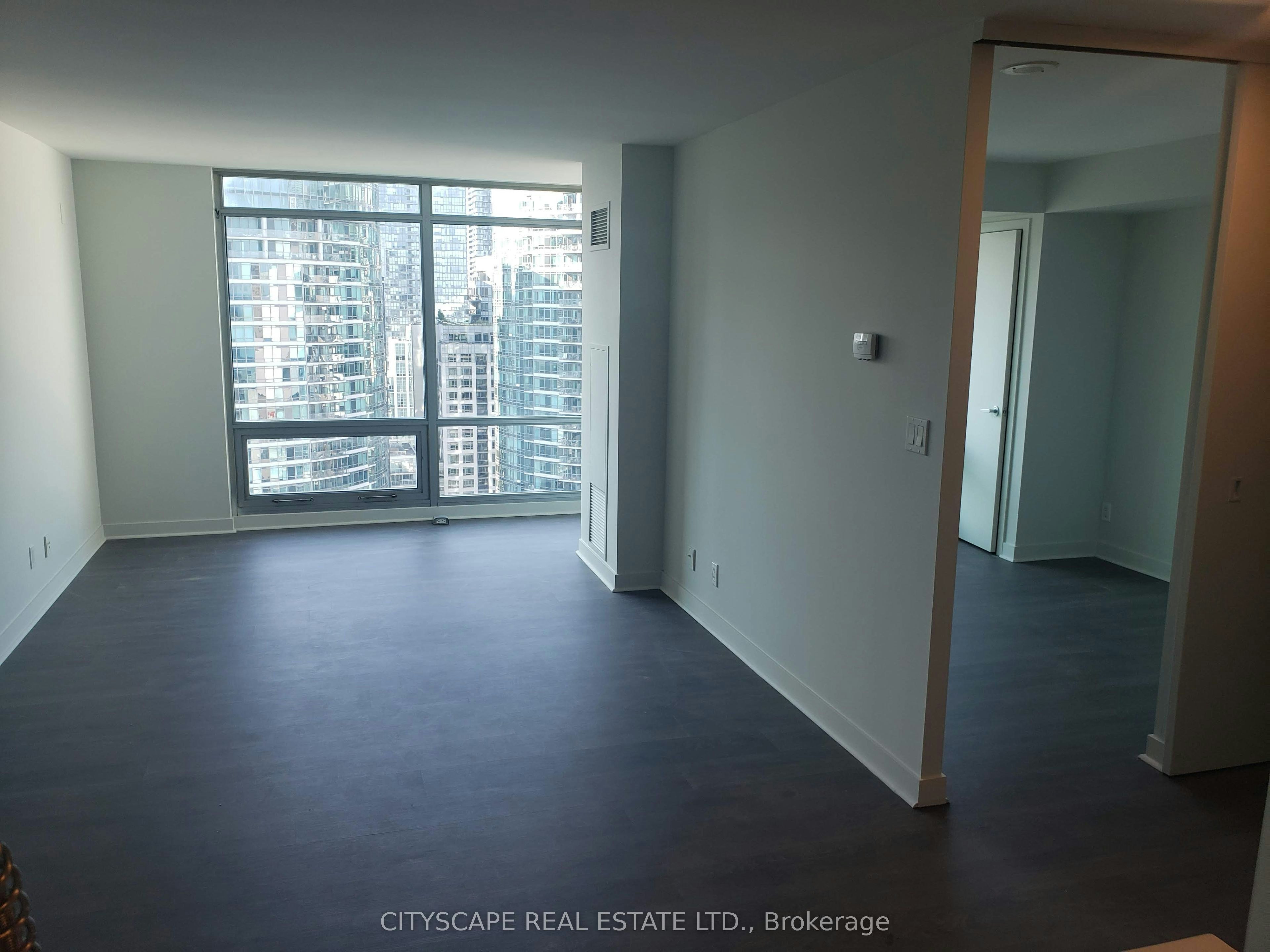 2911-81 Navy Wharf Court, Toronto, ON, M5V 3S2 - 3