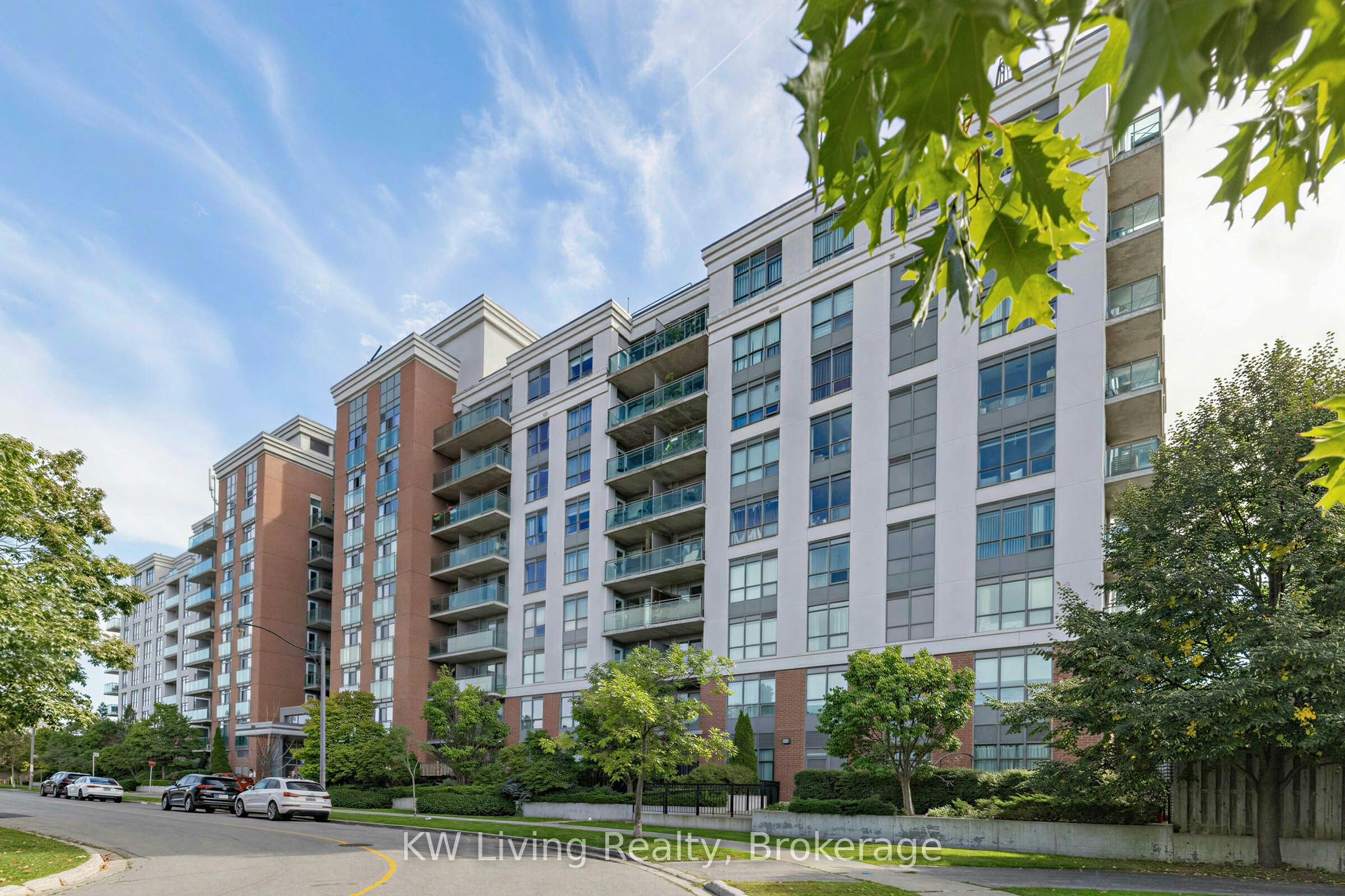 819-120 Dallimore Circle, Toronto, ON, M3C 4J1
