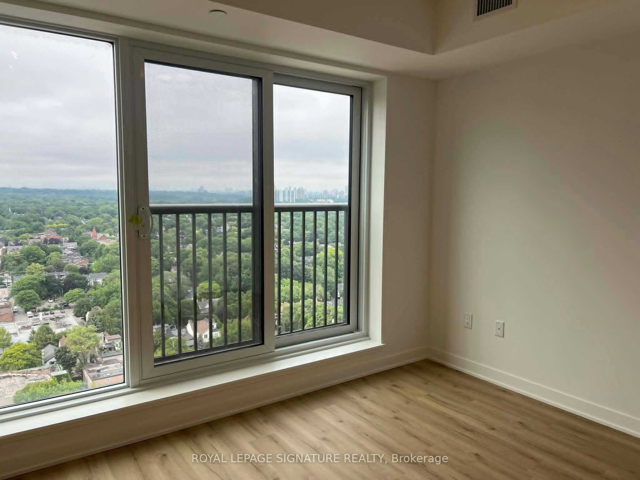 2310-10 Oak St Street, Toronto, ON, M5A 0Z1 - 2